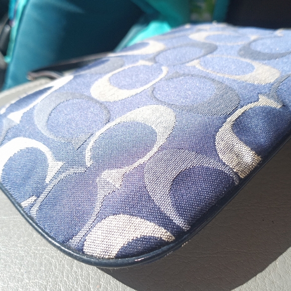 Coach Wristlet - Picture 5 of 9